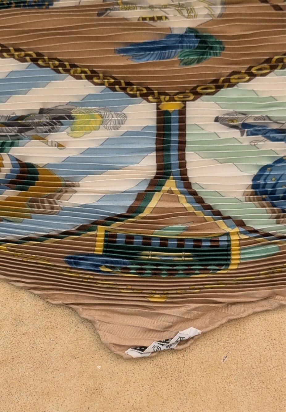 Authentic Silk Hermes Pleated Plisse CHOCS EN PLUMES Champage, Blue Green - Picture 10 of 12